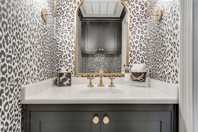 7510 W Northwest Highway 6, Dallas, TX 75225