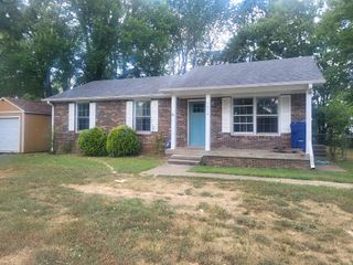 3414 Pembroke Rd, Clarksville, TN 37042