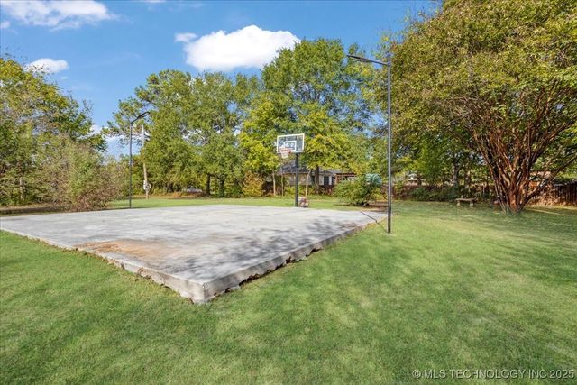 2251 Green Acres Drive, Bokchito, OK 74726