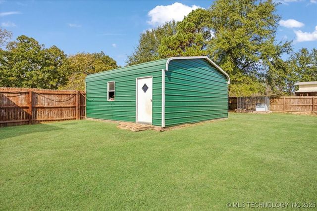 2251 Green Acres Drive, Bokchito, OK 74726