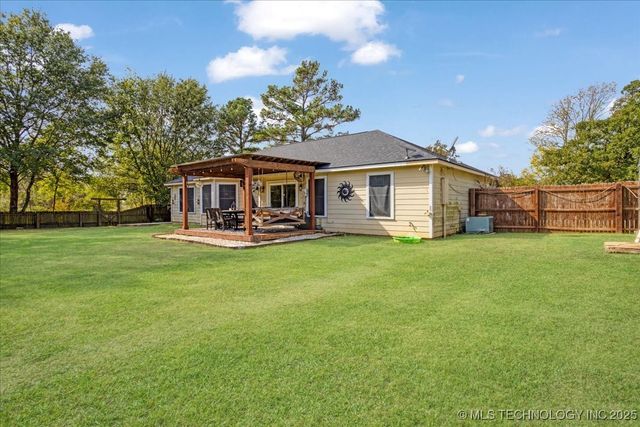 2251 Green Acres Drive, Bokchito, OK 74726