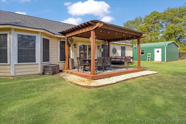 2251 Green Acres Drive, Bokchito, OK 74726