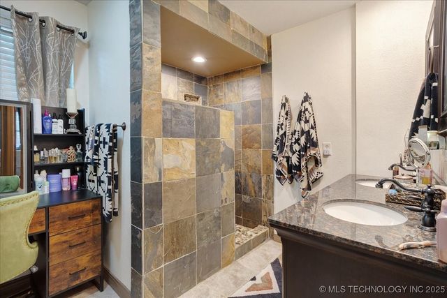 2251 Green Acres Drive, Bokchito, OK 74726