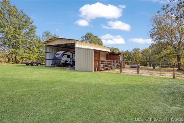 2251 Green Acres Drive, Bokchito, OK 74726