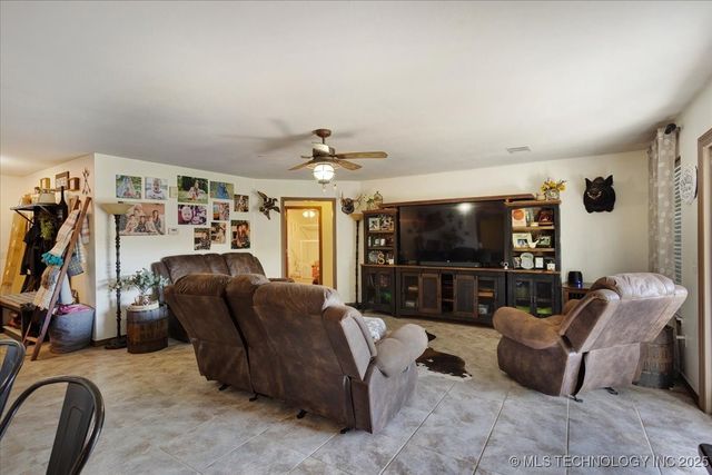 2251 Green Acres Drive, Bokchito, OK 74726