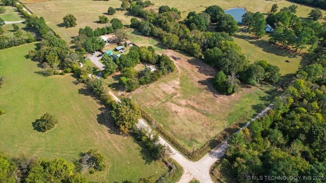 2251 Green Acres Drive, Bokchito, OK 74726