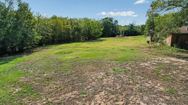 2251 Green Acres Drive, Bokchito, OK 74726