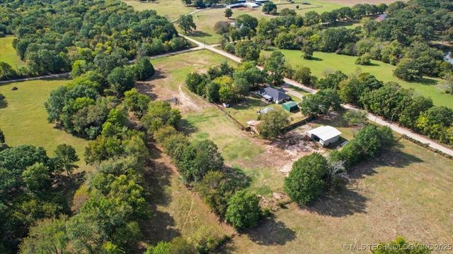 2251 Green Acres Drive, Bokchito, OK 74726