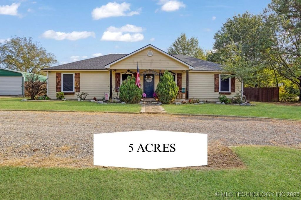 2251 Green Acres Drive, Bokchito, OK 74726
