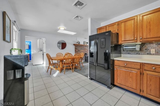 3 Midland Rd, Montville Twp., NJ 07045