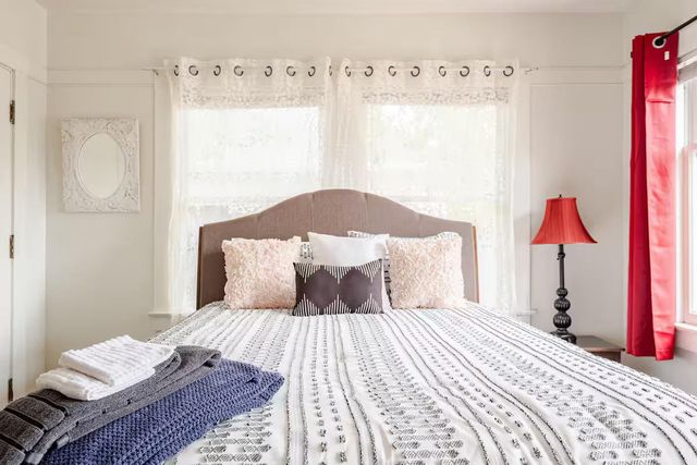 313 Pleasant St, Roseville, CA 95678