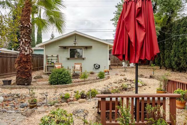 313 Pleasant St, Roseville, CA 95678