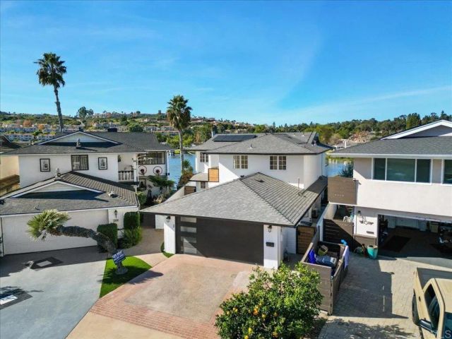 1498 La Linda Drive, San Marcos, CA 92078