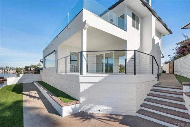 1498 La Linda Drive, San Marcos, CA 92078