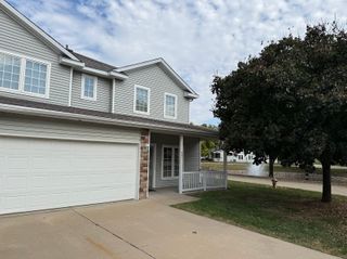 500 N Valley Drive 401, Des Moines, IA 50312