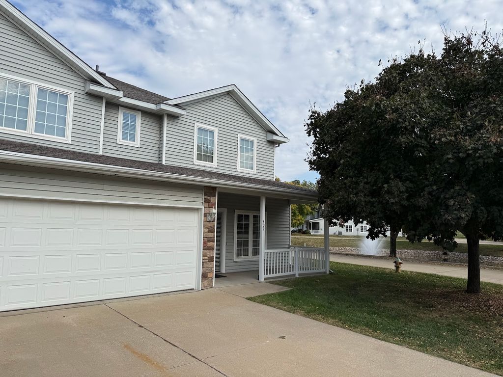500 N Valley Drive 401, Des Moines, IA 50312