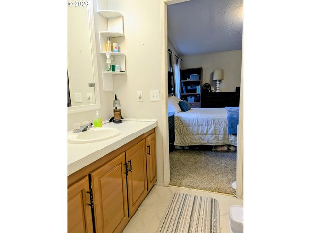 5400 MEEKER Dr 76, Kalama, WA 98625