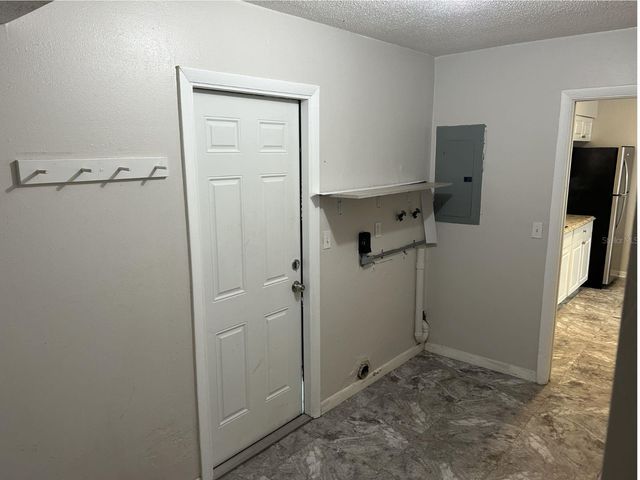 1241 PILGRIM RD, Spring Hill, FL 34606