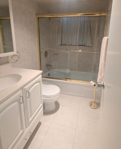 69 Andover C, West Palm Beach, FL 33417