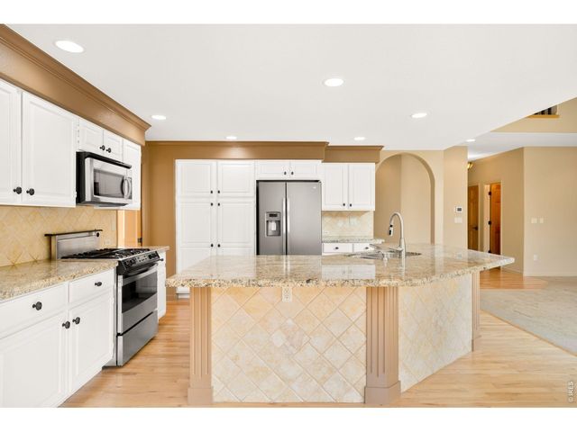 4677 Palmer Ct, Longmont, CO 80503