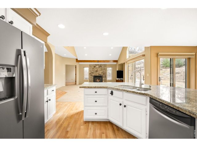 4677 Palmer Ct, Longmont, CO 80503