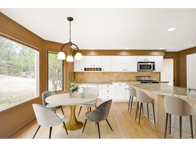 4677 Palmer Ct, Longmont, CO 80503