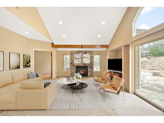 4677 Palmer Ct, Longmont, CO 80503