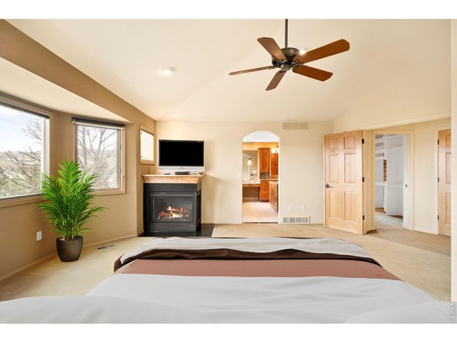 4677 Palmer Ct, Longmont, CO 80503