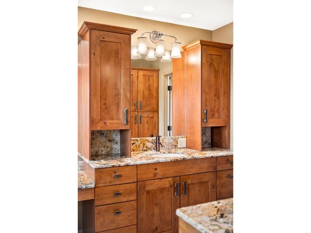 4677 Palmer Ct, Longmont, CO 80503