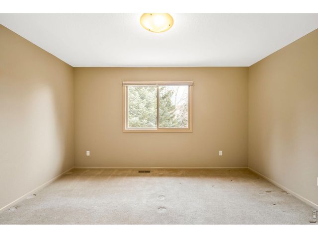 4677 Palmer Ct, Longmont, CO 80503