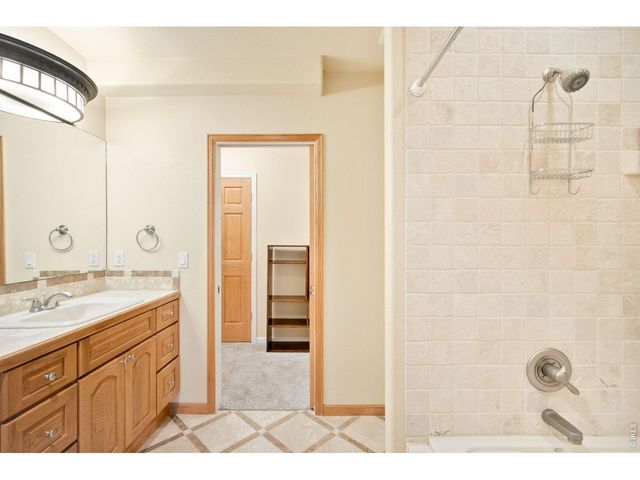 4677 Palmer Ct, Longmont, CO 80503