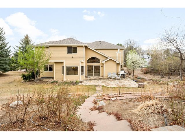 4677 Palmer Ct, Longmont, CO 80503