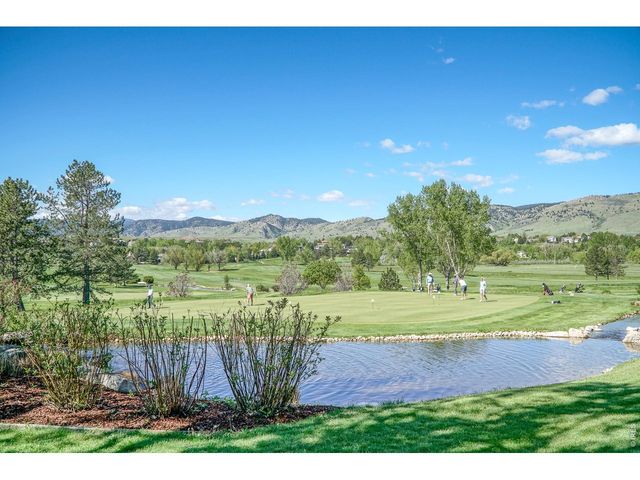 4677 Palmer Ct, Longmont, CO 80503