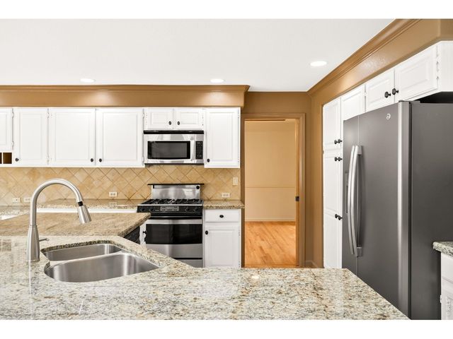 4677 Palmer Ct, Longmont, CO 80503