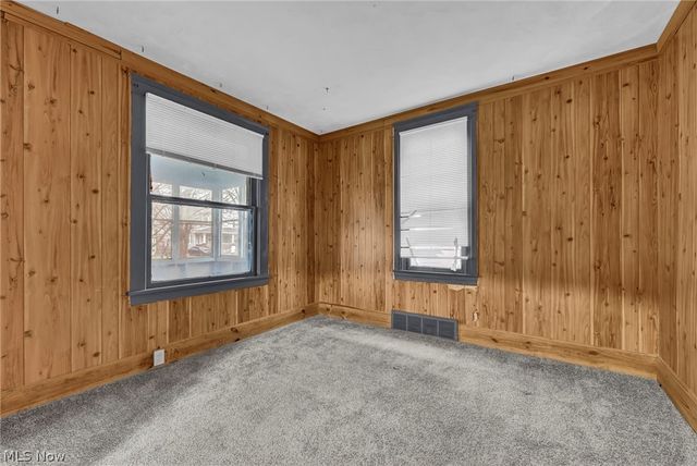 2129 E 30th Street, Lorain, OH 44055