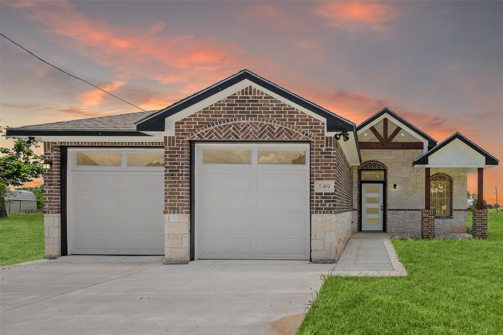 149 LBJ Ranch Road, Trinidad, TX 75163