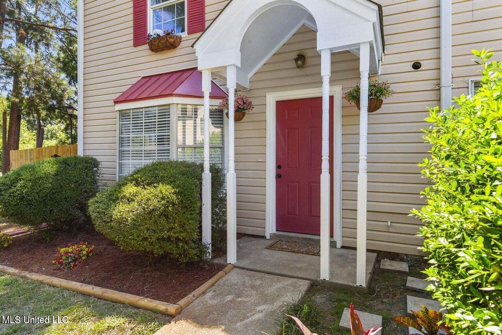 839 Harbor Bend Drive, Brandon, MS 39047