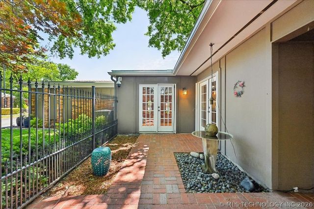 2132 E 59th Place S E2, Tulsa, OK 74105