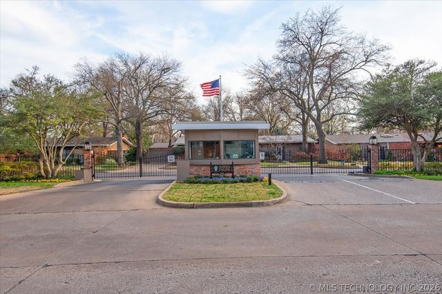 2132 E 59th Place S E2, Tulsa, OK 74105