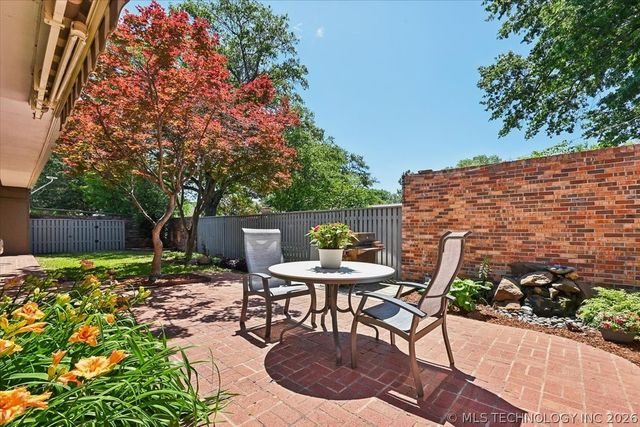 2132 E 59th Place S E2, Tulsa, OK 74105