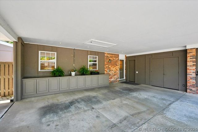 2132 E 59th Place S E2, Tulsa, OK 74105