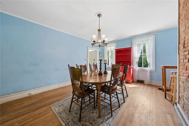 911 Whitten Hollow Rd, Upper Burrell, PA 15068