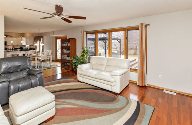 5031 Oak Creek Drive, Norwalk, IA 50211