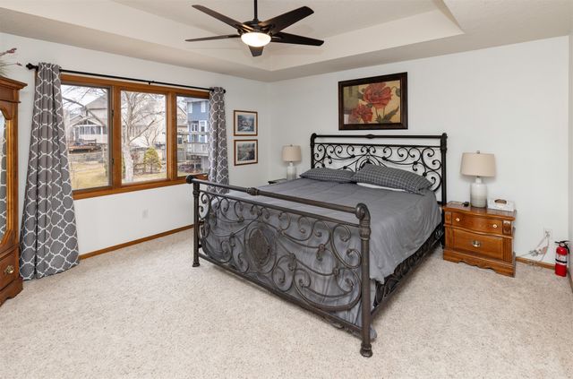 5031 Oak Creek Drive, Norwalk, IA 50211