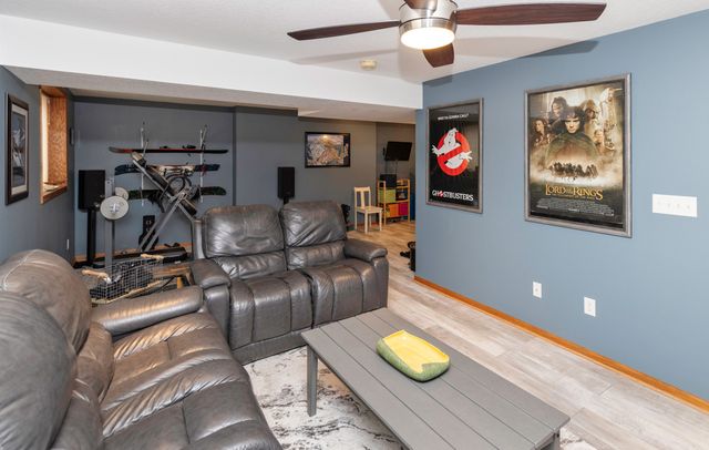 5031 Oak Creek Drive, Norwalk, IA 50211