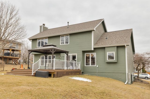 5031 Oak Creek Drive, Norwalk, IA 50211