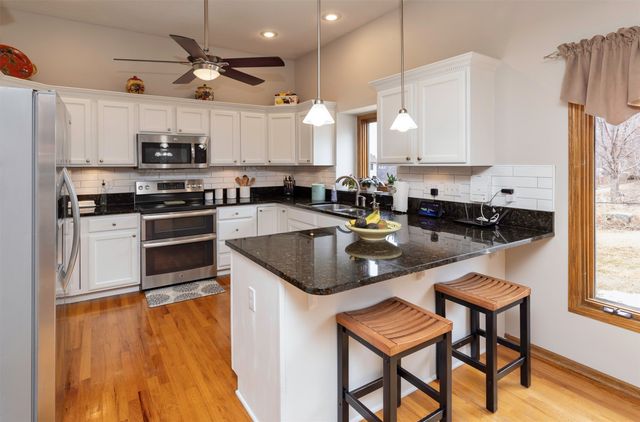 5031 Oak Creek Drive, Norwalk, IA 50211