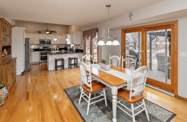 5031 Oak Creek Drive, Norwalk, IA 50211