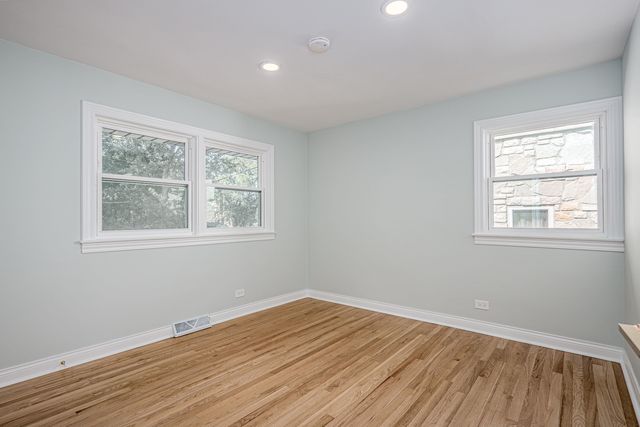 7930 N Kenneth Avenue, Skokie, IL 60076