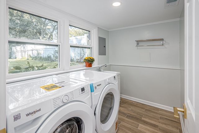 7930 N Kenneth Avenue, Skokie, IL 60076